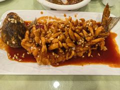 松鼠草鱼-东四民芳餐厅(世茂工三店)