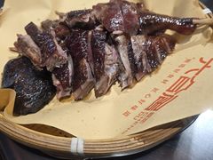-六合居·明厨亮灶餐厅(成双大道店)