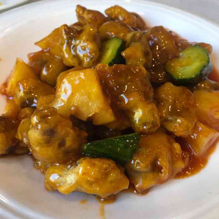 功德林素菜饭庄(前门店)-"一直吃素馅包子饺子,路过功德林,必须买几.