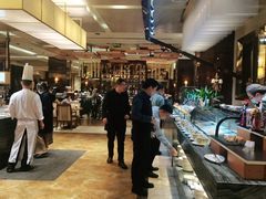 自助取餐区-盛宴标帜西餐厅龙虾.鲍鱼•牛排(重庆喜来登大酒店)