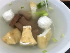 -松树干拌面店