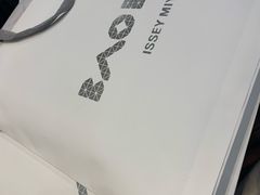 -三宅一生 (阪急梅田本店)