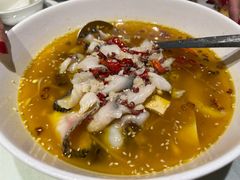 霸气赛里木湖沸腾鱼-羊巴道新疆菜·清真(上梅林店)