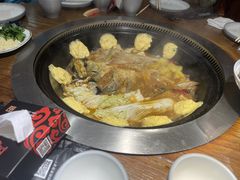 -万里闯关东铁锅炖菜馆(高新旗舰店)