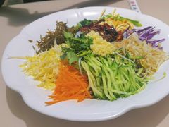 -老码头黑皮肘子锅包肉(赣水路店)