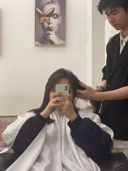 -V8潮牌·接发烫染连锁