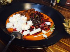 -黄潇洒老火锅(九眼桥宏济巷店)