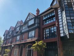 -钟书阁(松江泰晤士小镇店)