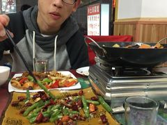 -乡土特色.冷锅鱼.牦牛肉汤锅