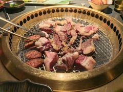 -铭牛烧肉·和牛海鲜自助(高新月牙湖店)