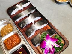 -围炉肉舍•炭烤活鳗•丹东海鲜烤肉(步行街店)