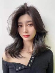 -诗悦发型烫染SALON