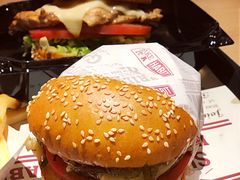 -The Habit Burger Grill 哈比特汉堡(复兴soho店)