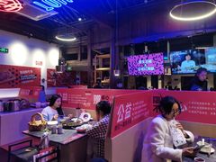 大堂-热火朝天鲜切牛肉火锅(南强街巷店)