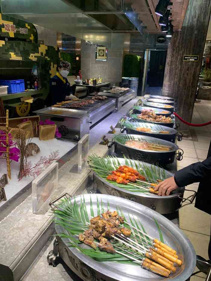 观宴近年来一直算是天津的自助龙头了单去不如充值合适午餐和晚餐主要