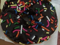 -Winchell's Donuts House
