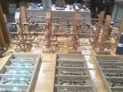 -肆兮眼镜·蔡司·徕卡战略合作店(大坪店)