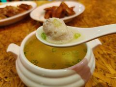 芹菜牛双丸汤-陈鹏鹏潮汕菜(宝安机场T3航站楼店)