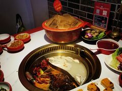 -欠火锅·水牛毛肚·团建聚餐·生日宴(何山路店)