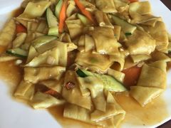 -溢心园香河肉饼总店