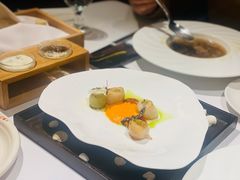 香煎扇贝佐咖喱白花菜泥-王品台塑牛排(成都万象城店)