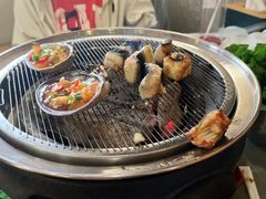 -围炉肉舍•炭烤活鳗•丹东海鲜烤肉(步行街店)