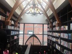 -钟书阁(松江泰晤士小镇店)