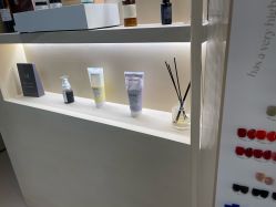 -悦奢科技美肤·牛奶光·BTL·体验中心
