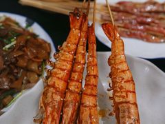 -何妹湿辣牛肉·粤式烧烤砂煲(桂雅路店)