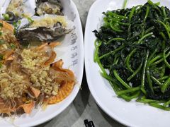 -四川小胡子海鲜(丁村万人海鲜广场店)