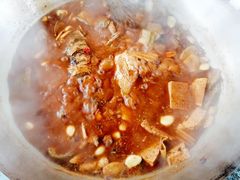 柴锅炖水库鱼-姥家大锅台水库渔家