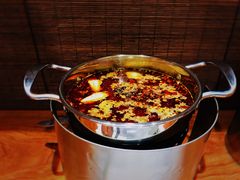 牛油红锅-独食火锅·半米屋台(直营总店)