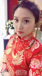 -现代经典婚纱摄影