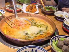 -洱火云南酸菜牛肉火锅(石景山当代商城店)