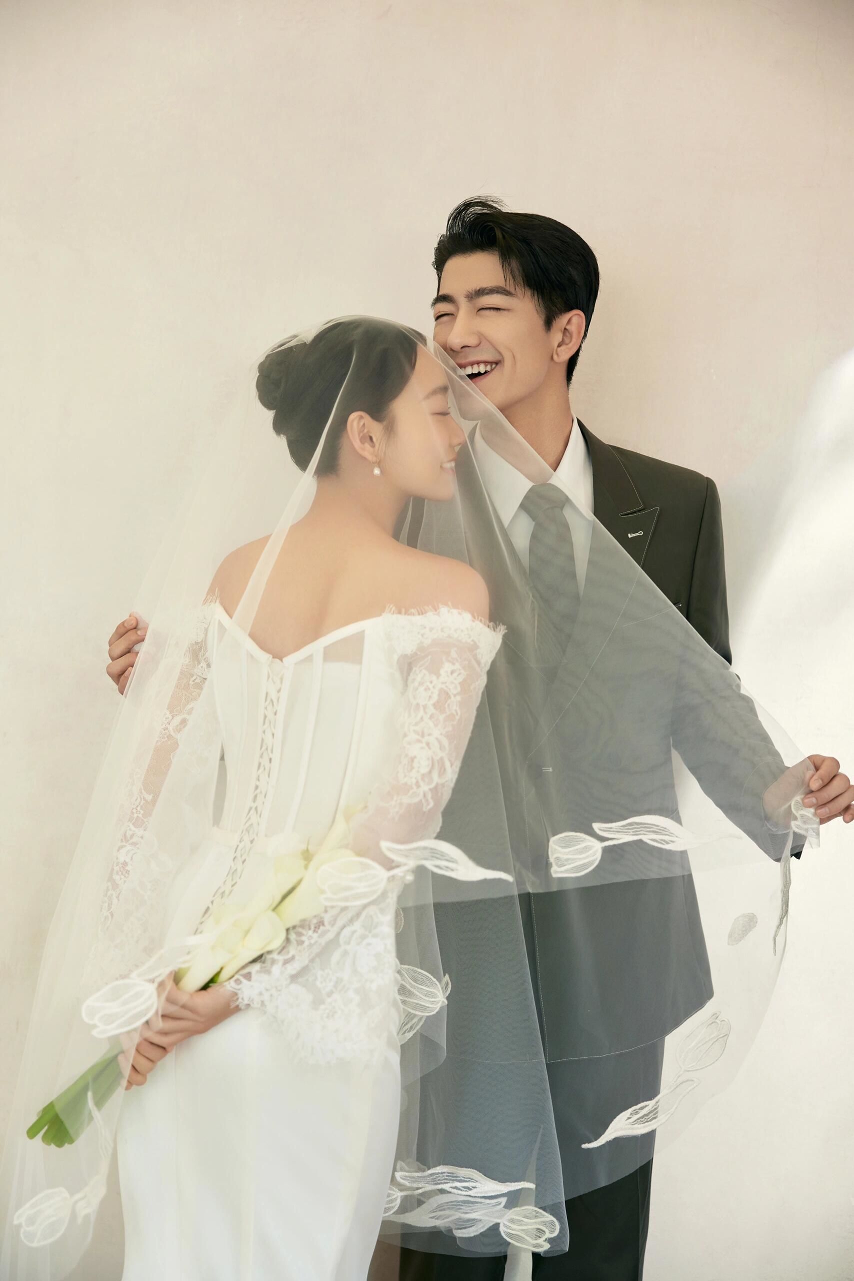法式复古风婚纱照
真的是浪漫唯美的代