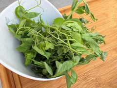 -毛辣果·贵州红酸汤牛肉火锅(西单店)