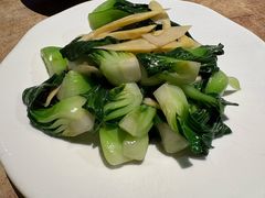 上海青炒春竹笋-耶里夏丽·丝路国际新疆菜·清真食品(徐汇南丹东路臻选店)