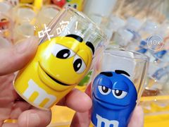 -m豆巧克力世界(上海世茂广场店)