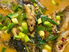 -头上红煨盐鸡·非遗院子餐厅