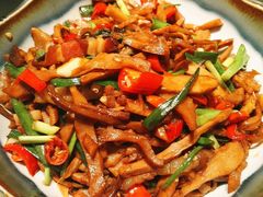 湘西腊肉焖烟笋-荷庭·精致湘菜(华强北九方店)