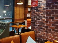 -豪客嘉族·麦尼顿西餐厅(乐福天下店)