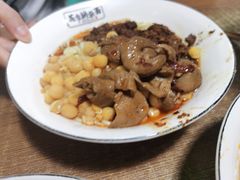 豌杂小面加肥肠-花市豌杂面(民生路店)