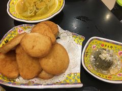 炸馒头片带臭豆腐-芦月轩羊蝎子(北蜂窝店)