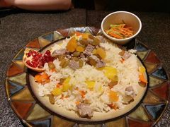 金桃手抓饭-丝路金桃·新疆菜(徐汇店)