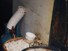 -仓桥直街臭豆腐