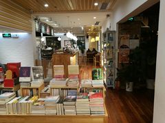 门面-猫的天空之城概念书店(景德镇陶溪川店)