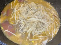 -小小河边鱼(天润城店)