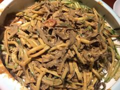 -老码头黑皮肘子锅包肉(赣水路店)