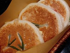 -wineapp葡萄酒餐吧(外滩金融中心店)