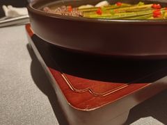 -左庭右院鲜牛肉火锅黑金店(陆家嘴中心店)